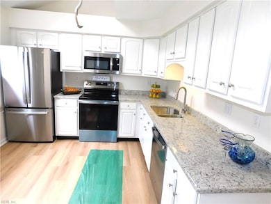 1081 Chinquapin Ln, Virginia Beach, VA 23451 - photo 5