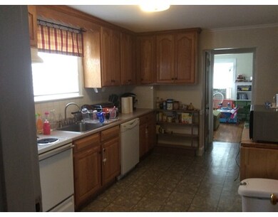 79 Warren St unit 79, Waltham, MA 02453 - photo 2