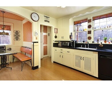 138 Tappan St, Brookline, MA 02445 - photo 5