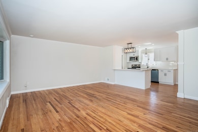 25 Fowler Dr, West Hartford, CT 06110 - photo 7