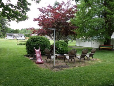 408 Cypress St, Walnutport, PA 18088 - photo 3