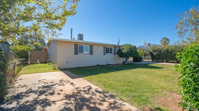 Exterior - 332 Steffens St-2