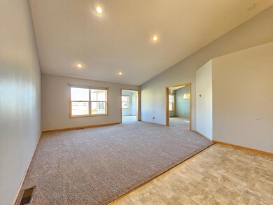 75 Crown Pte Curve, Hudson, WI 54016 - photo 7