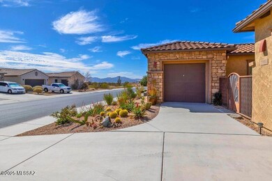 1 Car Garage Entry