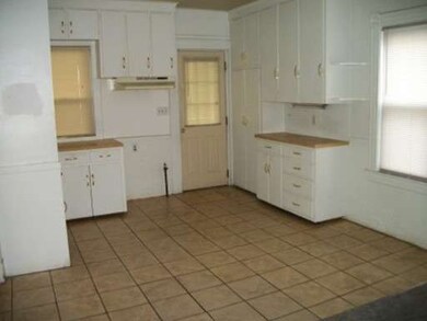 61 Grand St, Springfield, MA 01108 - photo 3