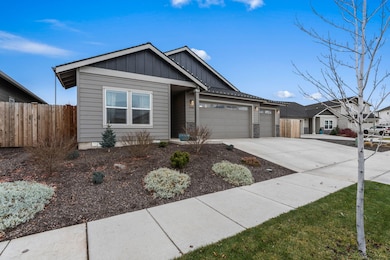 4980 SW Zenith Ave, Redmond, OR 97756 - photo 5