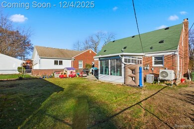 15705 Champaign Rd, Allen Park, MI 48101 - photo 7