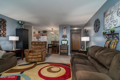 1815 21st Ave S unit 103, Grand Forks, ND 58201 - photo 5