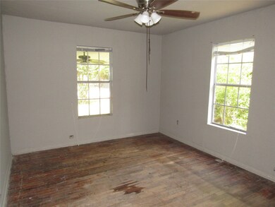 220 Dipping Ln, Houston, TX 77076 - photo 5