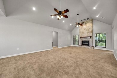 115 Hedges Cir, Weatherford, TX 76085 - photo 4