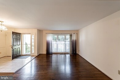 10810 Brewer House Rd, Rockville, MD 20852 - photo 7