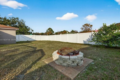 8210 Sailmaker Ln, Jacksonville, FL 32210 - photo 7