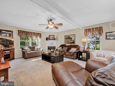 111 Chestnut Ridge Dr, Orwigsburg, PA 17961 - photo 3