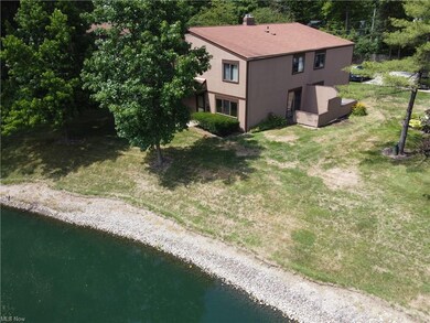 26660 Lake of the Falls Blvd, Olmsted Falls, OH 44138 - photo 2