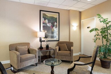2245 riverside #206-6