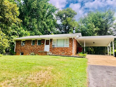 1405 Stoneybrook Dr, Johnson City, TN 37601 - photo 2