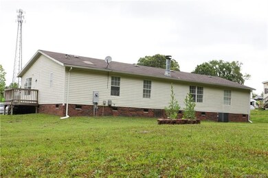 115 Sweetwater Dr, Statesville, NC 28625 - photo 3