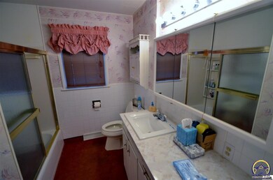 1109 SW Armagh St, Topeka, KS 66611 - photo 7