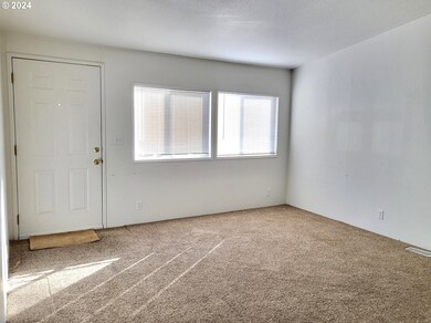 221 NW Blair St unit 19, Sheridan, OR 97378 - photo 5