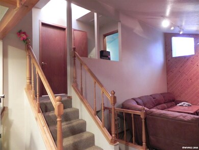 184 Cedar Ln, Gates, OR 97346 - photo 6