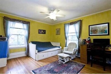 957 Washington St unit 4, Newtonville, MA 02460 - photo 2