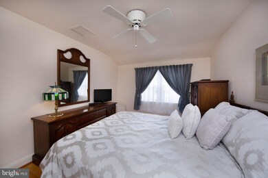 1829 Trenleigh Rd, Parkville, MD 21234 - photo 6