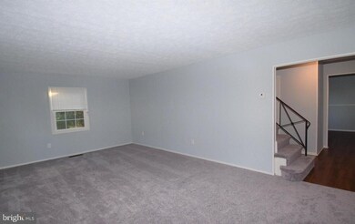 12603 Killian Ln, Bowie, MD 20715 - photo 4