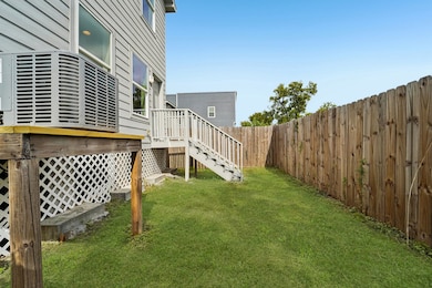 2206 Abernathy St, Houston, TX 77026 - photo 4