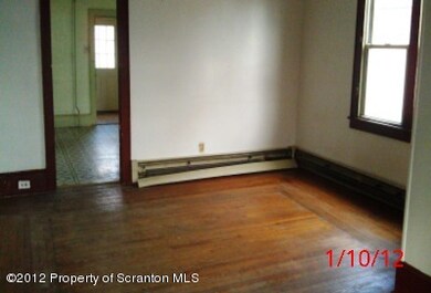 256 E Broad St, Nanticoke, PA 18634 - photo 4