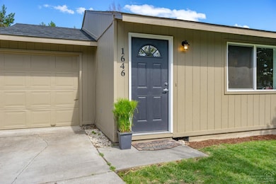 1646 SW 34th St, Redmond, OR 97756 - photo 3