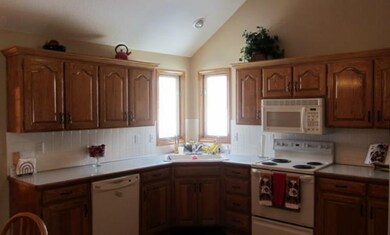 606 Condor St, Raymore, MO 64083 - photo 6