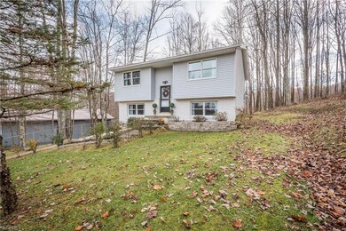 LOOKING FOR A GREAT LITTLE HOME IN THE COUNTRY! TH