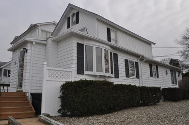 28 Prospect St, Keyport, NJ 07735 - photo 3