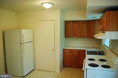 7397 Rogues Rd unit 3, Nokesville, VA 20181 - photo 2