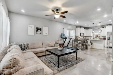 1012 W Chase St, Denison, TX 75020 - photo 4