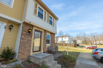 8480 Lazy Creek Ct, Springfield, VA 22153 - photo 2