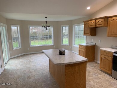 94 Lakyn Dr, Crossville, TN 38571 - photo 3