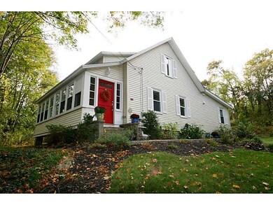 31 Hathaway Ln, Wakefield, RI 02879 - photo 2