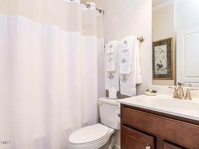 008-1280x960-bathroom