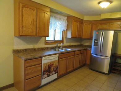 1803 E 9th St, Merrill, WI 54452 - photo 3