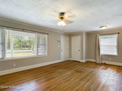 CAM01608G0-PR0035-STILL003