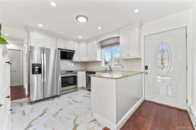 197 Blacksmith Rd S, Levittown, NY 11756 - photo 3