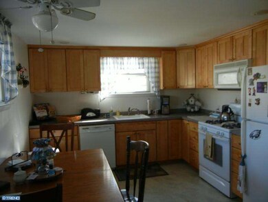 112 Somerset Rd, Glassboro, NJ 08028 - photo 4
