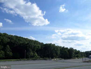 4079 S Primrose Aly, Hamburg, PA 19526 - photo 5