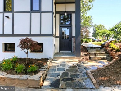 406 Yale Dr, Alexandria, VA 22314 - photo 4