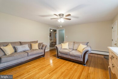 568 Forty Foot Rd, Hatfield, PA 19440 - photo 3