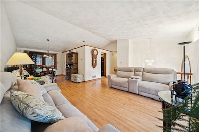 100 Rose Ct S, Delmont, PA 15626 - photo 7