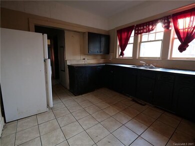 638 W Front St, Statesville, NC 28677 - photo 4