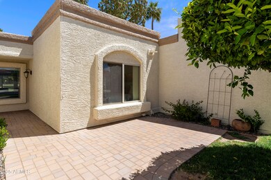 Beautifully pavered front patio