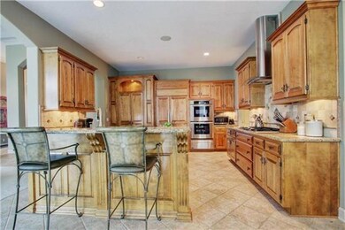 9957 Fountain Cir, Lenexa, KS 66220 - photo 7